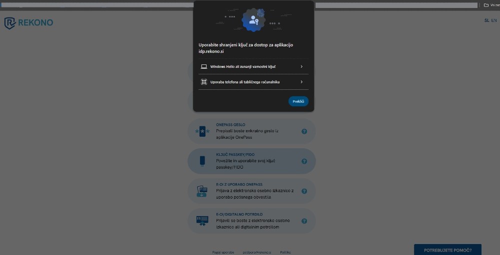 Zaslon izbeie mehanizmov za prijavo. Mehanizmi prikazani na sliki so: potisno obvestilo, SMS geslo, OnePass geslo, Ključek FIDO in E-OI z uporabno OnePass. Na vsak mehanizem lahko uporabnik klikne. Viden je tudi gumb “Registriraj dodatne načine prijave”.